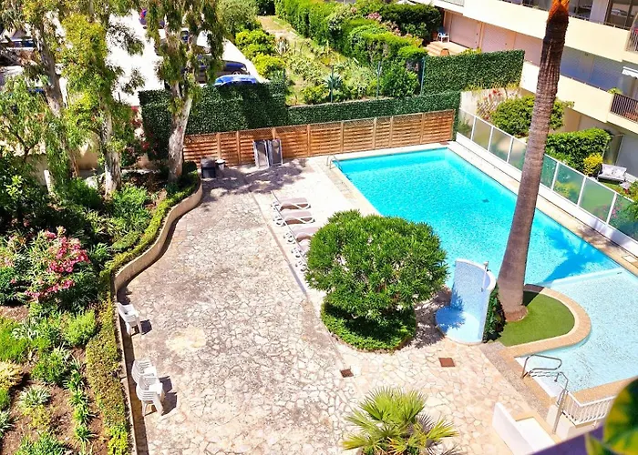 Cap D'antibes Piscine Et 公寓 *